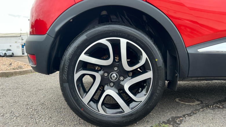 Renault Captur 1.2 TCE Signature Nav 5dr Auto Petrol Hatchback